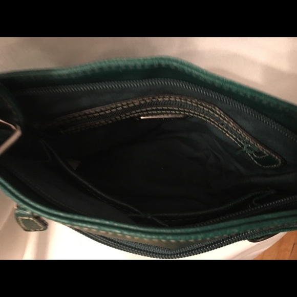 Rosetti forest green adjustable hand bag. - Picture 5 of 5